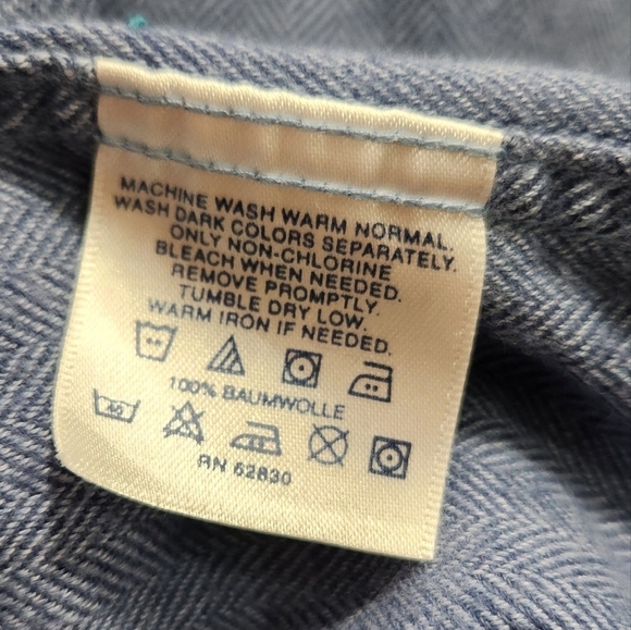 EUC Lands End Cotton Chambray Blue Men's Size 16-16 1/4 Button Down Work Career - Picture 4 of 6